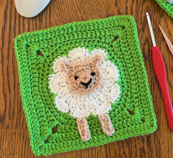 Crochet Home Decor Ideas - Spring Lamb Square